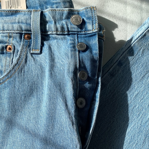 Levi’s 501 Skinny Jeans - Picture 5 of 8